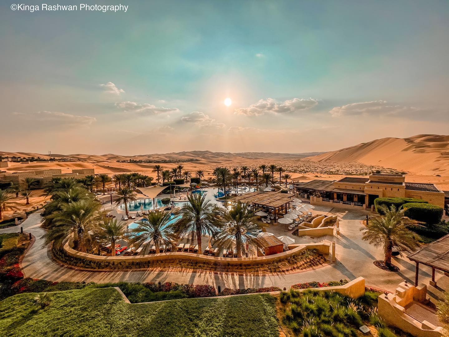 Somewhere in the middle of the desert 🌴🇦🇪☀️

This is a magical place in the desert, where the beautiful views of the sand dunes and the oasis surrounding the hotel create an incredible harmony. This hotel is the perfect place to relax and immerse yourself in the beauty of nature. I recommend it to anyone seeking a unique experience in the heart of the desert.
.
.

Have you ever seen a desert?
.
.
. 
📍 @anantaraqasralsarab ❤️👌🏼🌴
.

#desertsafari  #wiecejnizdubaj #ciekawostkioemiratach #polkinaobczyznie #polkawemiratach #deserttime #inabudhabi #beduin #visitabudhabi  #bloggerlifephotos  #instatravels #travelmemory #abudhabidesert #qasralsarab #anantaraqasralsarab #getlostwithwizz #kobiecafotoszkoła #whatsonabudhabi #inabudhabi🇦🇪 #thisisabudhabi #abudhabiworld #sanddunes #dunes #desertdubai #anantara